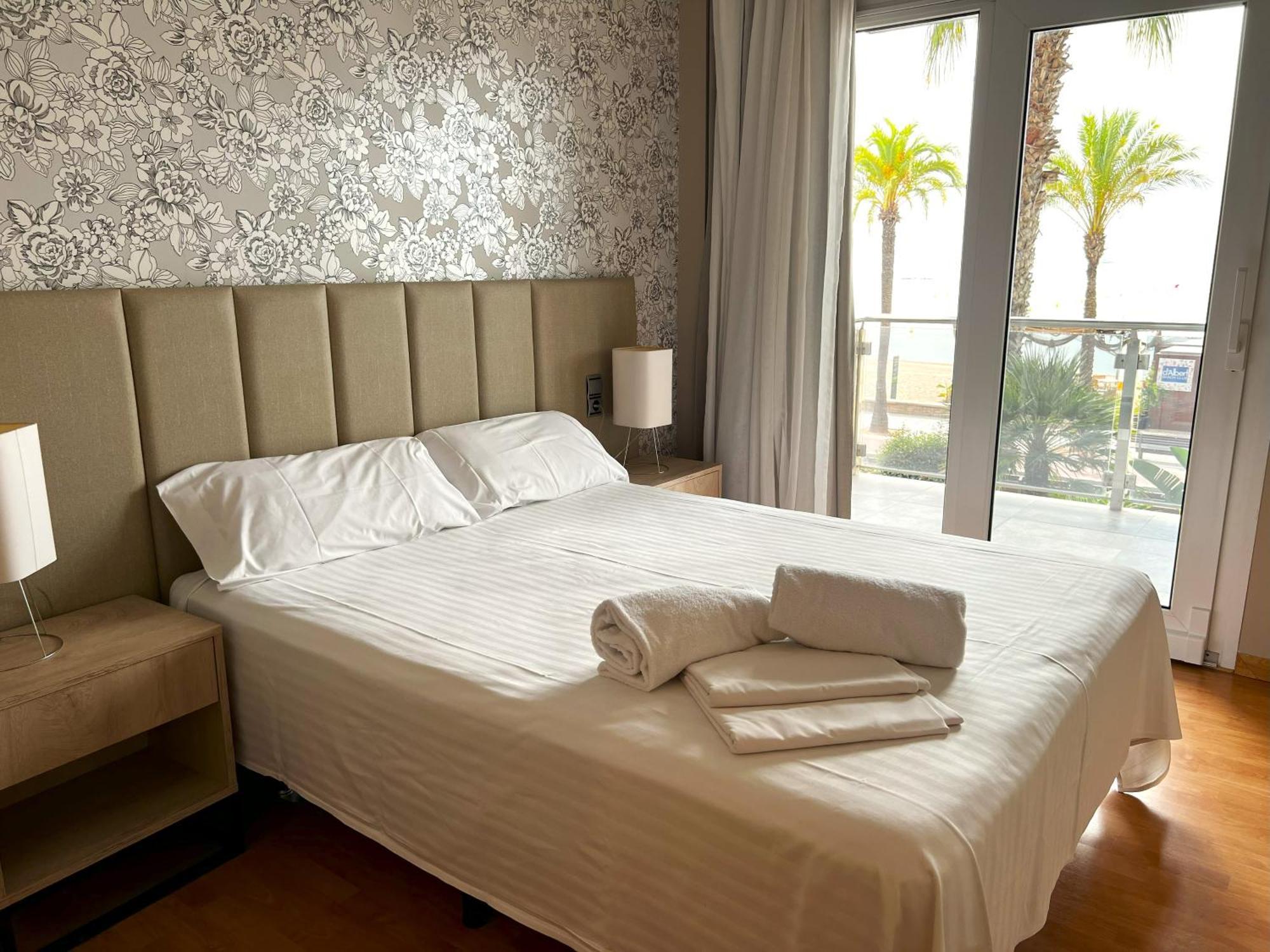 Apartamentos Las Palmas VII Family Only Salou Bagian luar foto