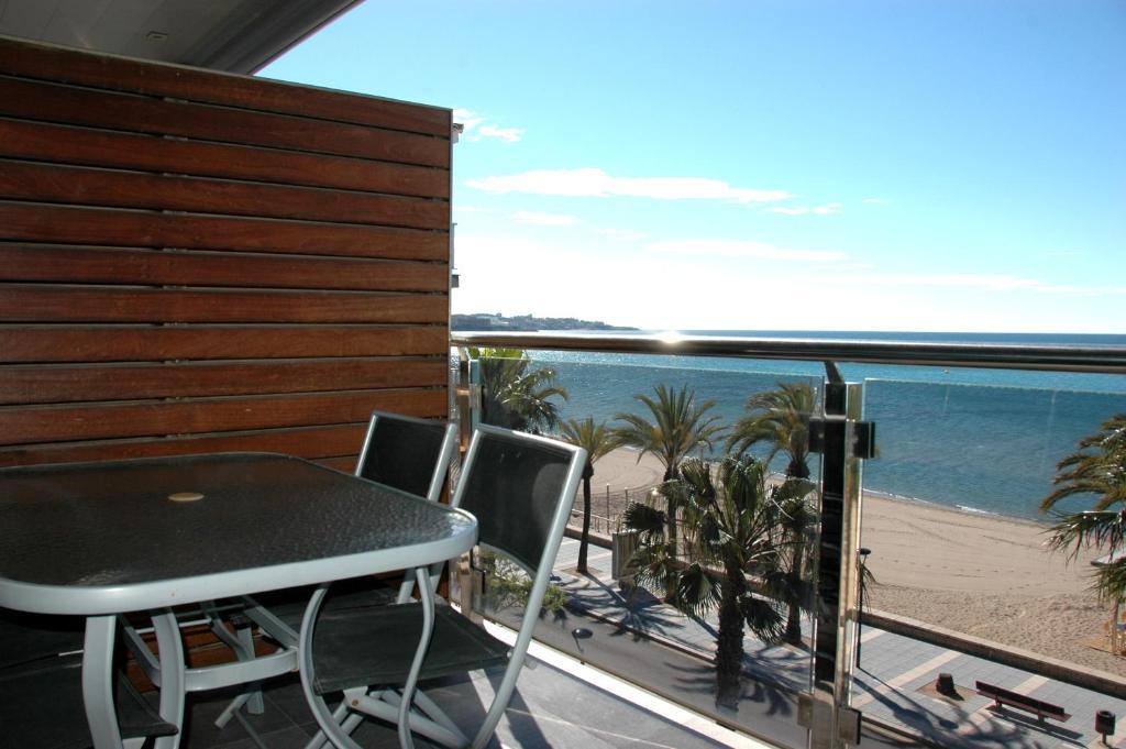Apartamentos Las Palmas VII Family Only Salou Ruang foto