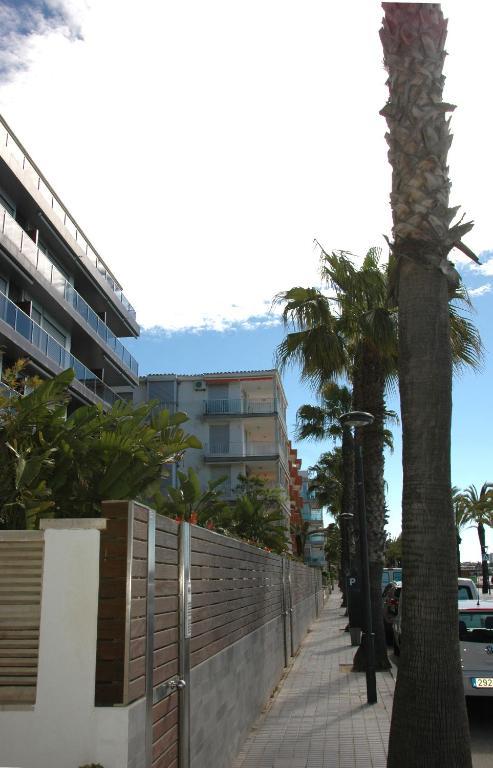 Apartamentos Las Palmas VII Family Only Salou Bagian luar foto