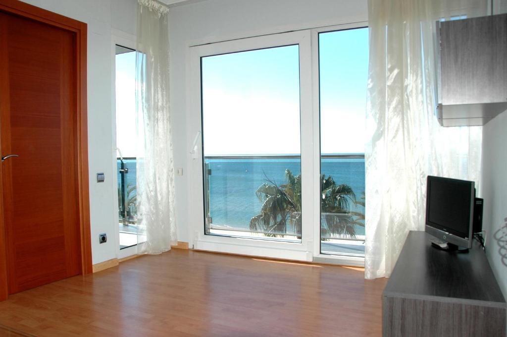 Apartamentos Las Palmas VII Family Only Salou Ruang foto